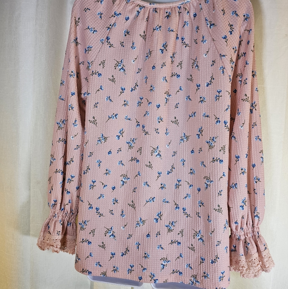 3/$20 Cato L Gathered Neck Floral Top - Picture 9 of 9